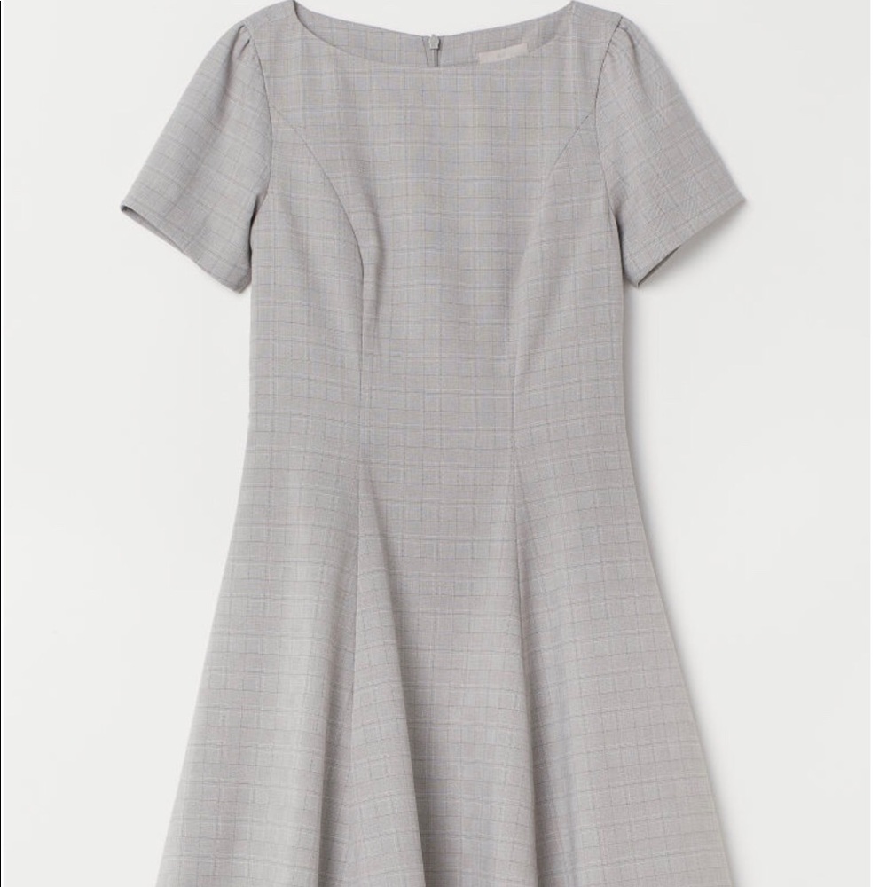 Puff-sleeved midi dress. Gray/checked
